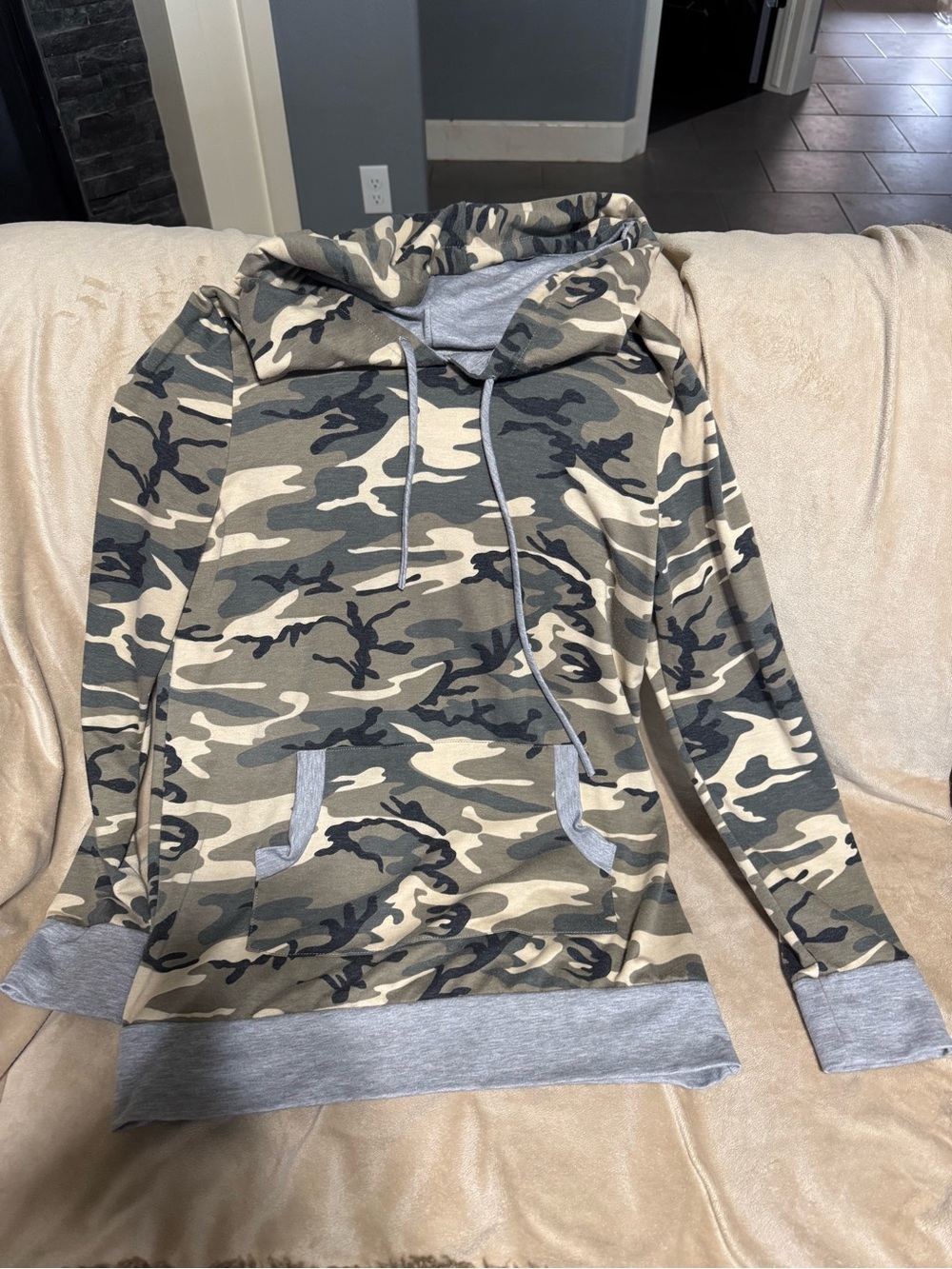 12 Pm By Mon Ami Women's Camo Hoodie in Tan, Green & Gray